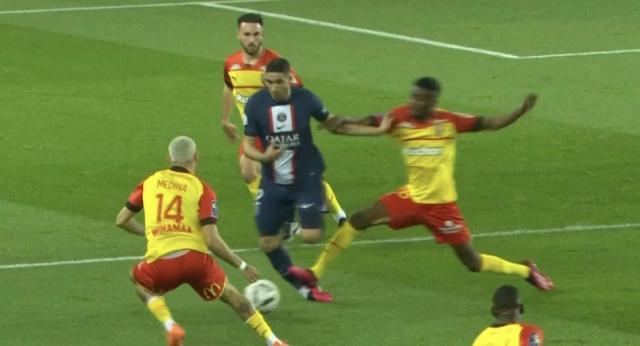 NG体育-【法甲】姆巴佩传射梅西破门！巴黎主场3比1朗斯