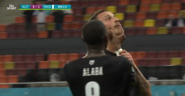 ng娱乐-媒体曝光阿瑙骂人原话内容 海港外援已公开道歉